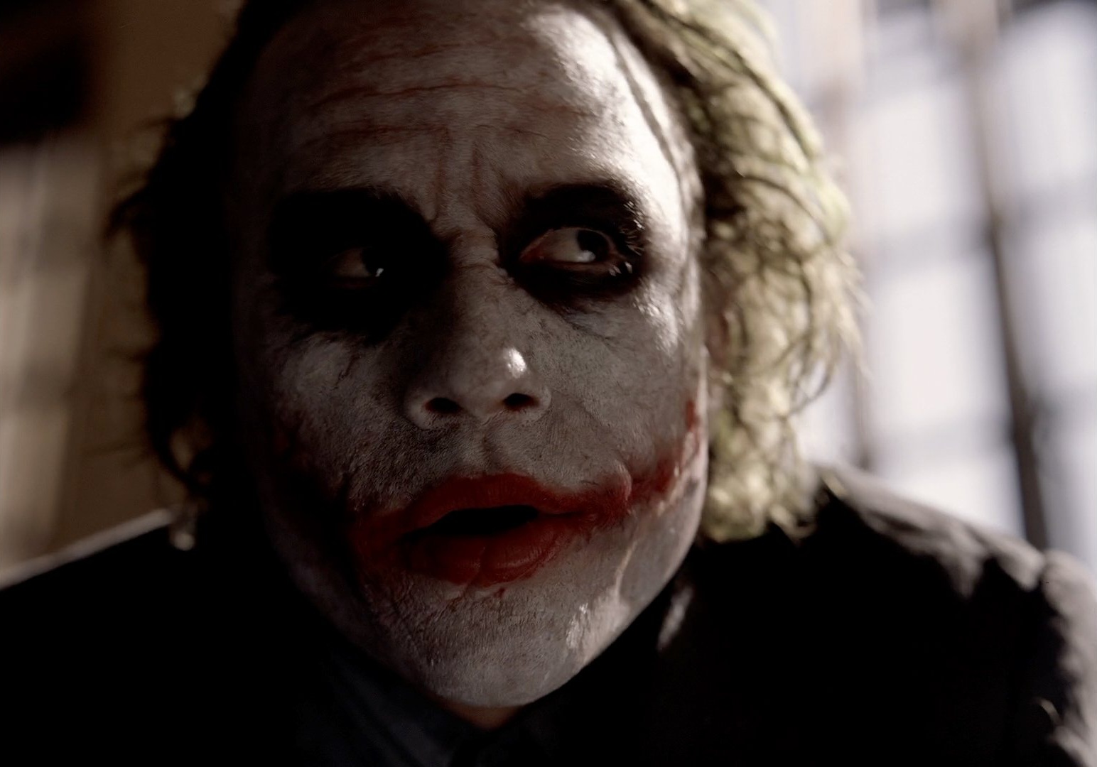 DKP_Joker-Face-Reveal_CE-IMAX.jpg